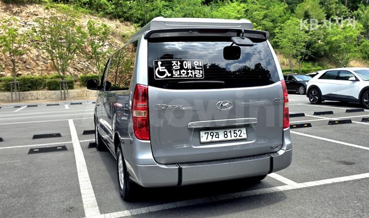 Hyundai Starex 2011 — 4