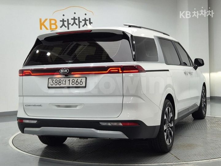 Kia Carnival 2021 KNANB81BBMS008716 — 3