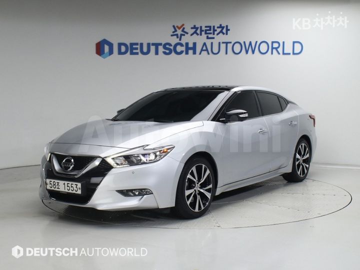 Nissan Maxima