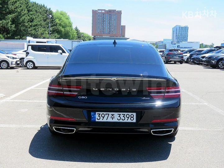 Genesis G80 2022 KMTGB41CDNU139193 — 3