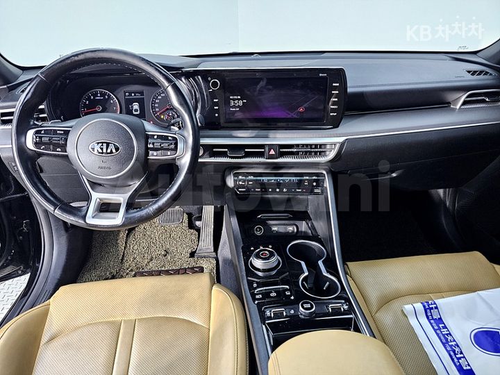 Kia K5 2020 KNAG241ABLA002200 — 5