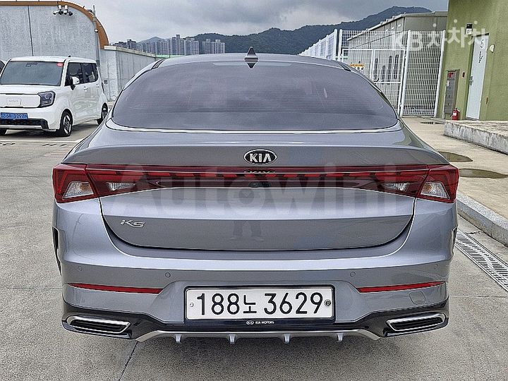 Kia K5 2021 KNAG341ABMA095527 — 4
