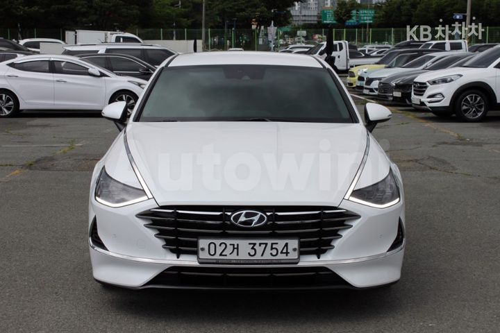 Hyundai Sonata 2020 KMHL241EBLA030587 — 2