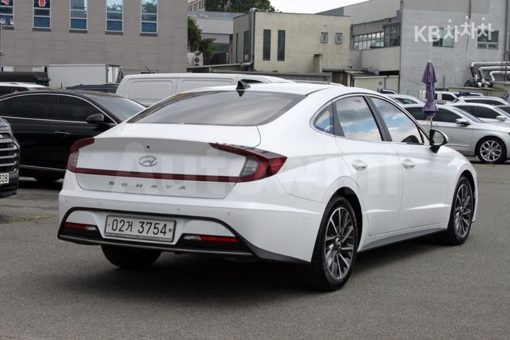 Hyundai Sonata 2020 KMHL241EBLA030587 — 4