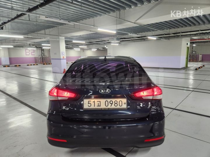 Kia K3 2016 KNAFK412BGA947697 — 5