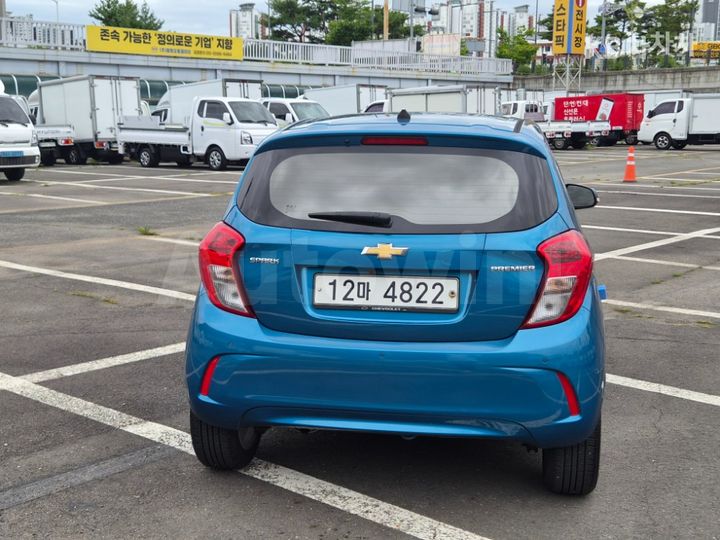 Chevrolet Spark 2019 KLYDC487DKC200958 — 3