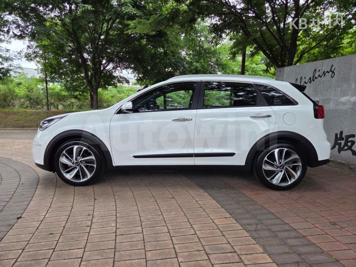 Kia Niro 2018 KNACC81CGJA089142 — 5