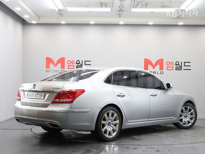Hyundai Equus 2010 — 3