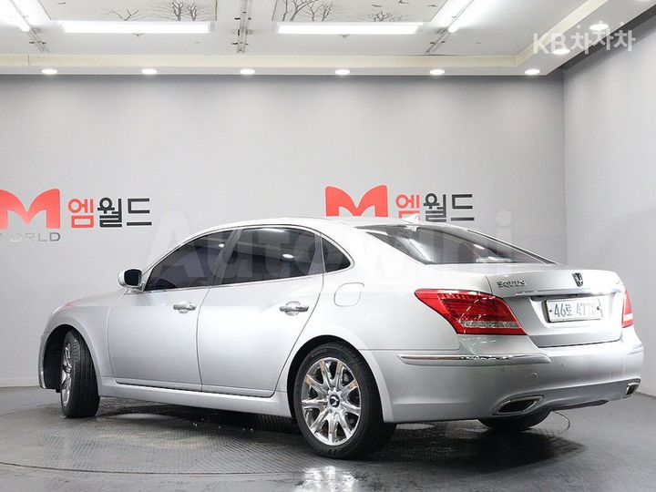 Hyundai Equus 2010 — 4