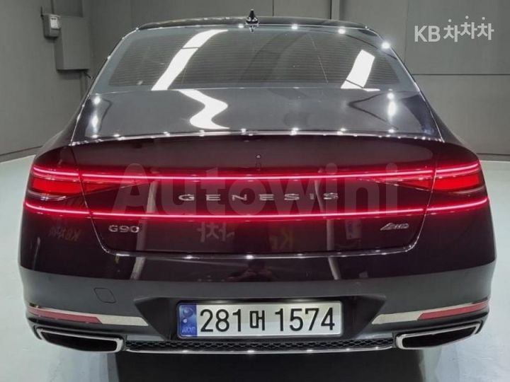 Genesis G90 2022 KMTFA41DDNU008699 — 3