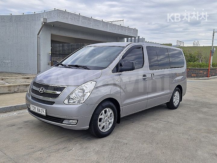 Hyundai Starex 2012 — 2