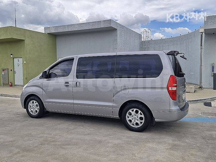 Hyundai Starex 2012 — 5
