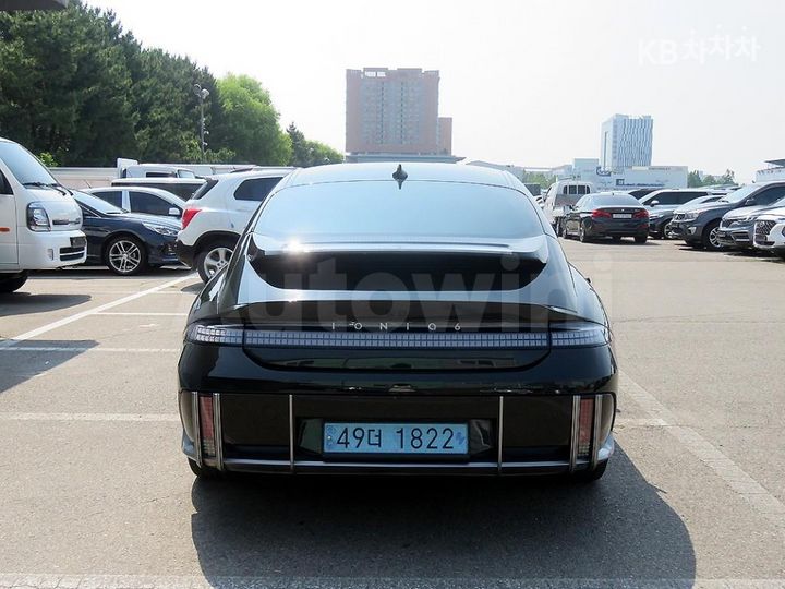 Hyundai Ioniq6 2023 — 3