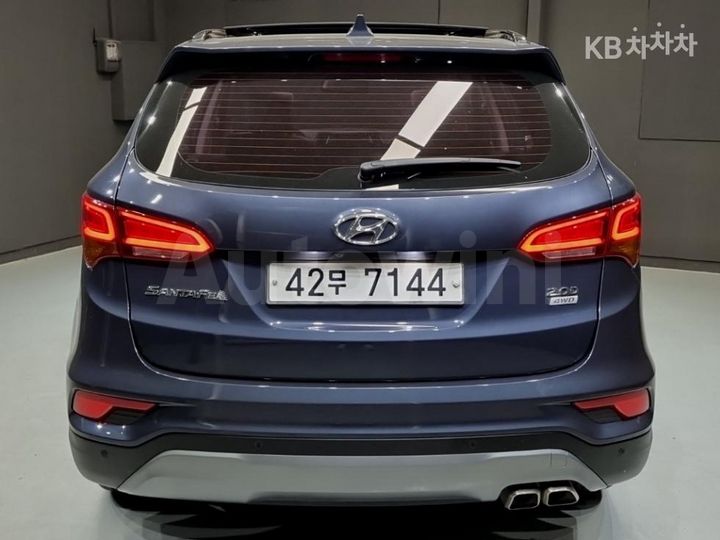 Hyundai SantaFe 2018 — 3