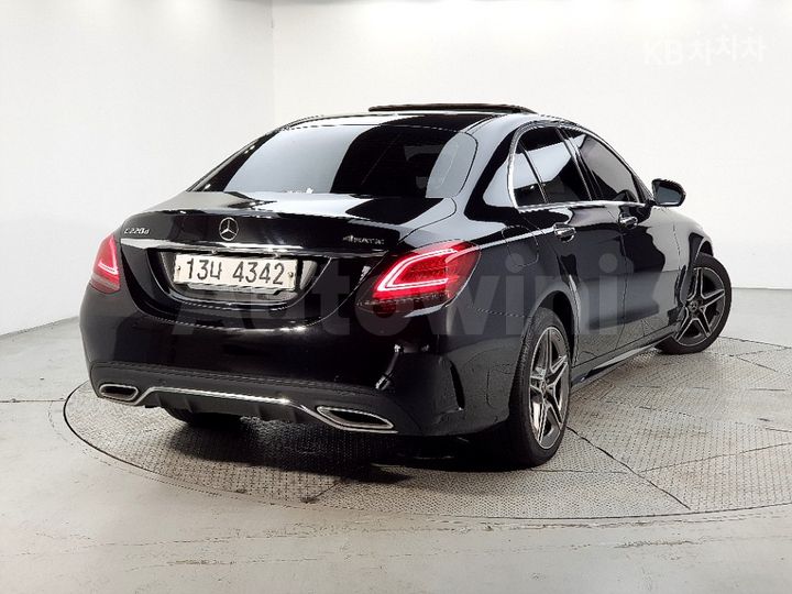 Mercedes-Benz C Class 2019 — 4