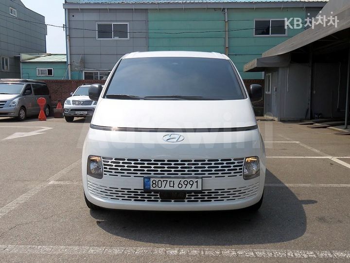 Hyundai Staria 2022 — 2