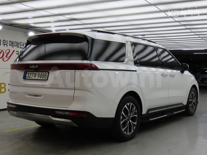 Kia Carnival 2023 — 4