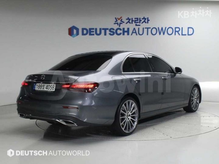 Mercedes-Benz E Class 2022 — 2