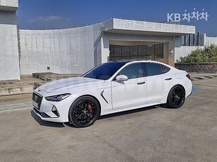 Genesis G70 2018 KMTG741EBJU006304 — 2
