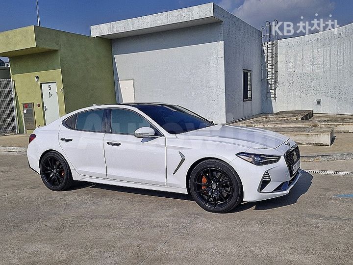 Genesis G70 2018 KMTG741EBJU006304 — 3