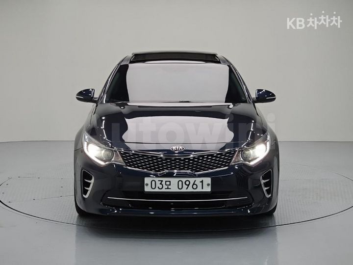 Kia K5 2016 — 2