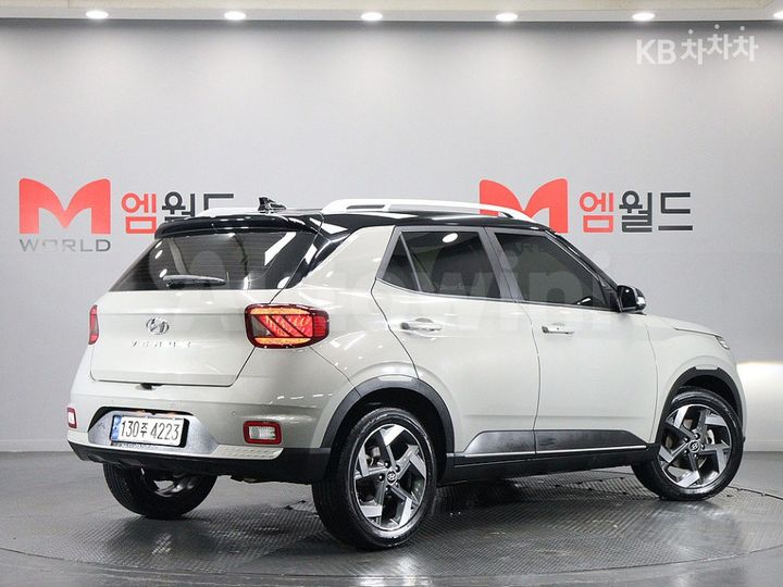 Hyundai Venue 2020 KMHRC813ELU043836 — 4