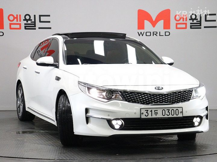 Kia K5 2016 KNAGU411BGA096813 — 2