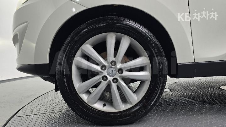Hyundai Tucson 2011 — 5