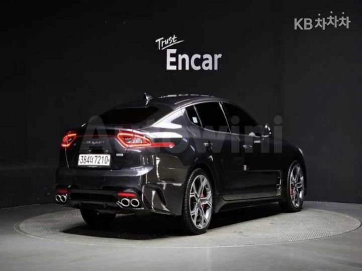 Kia Stinger 2018 KNAE551CDJS038549 — 2