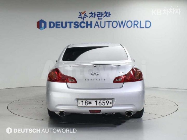 Infiniti G 2009 JNKCV61E79M401349 — 4