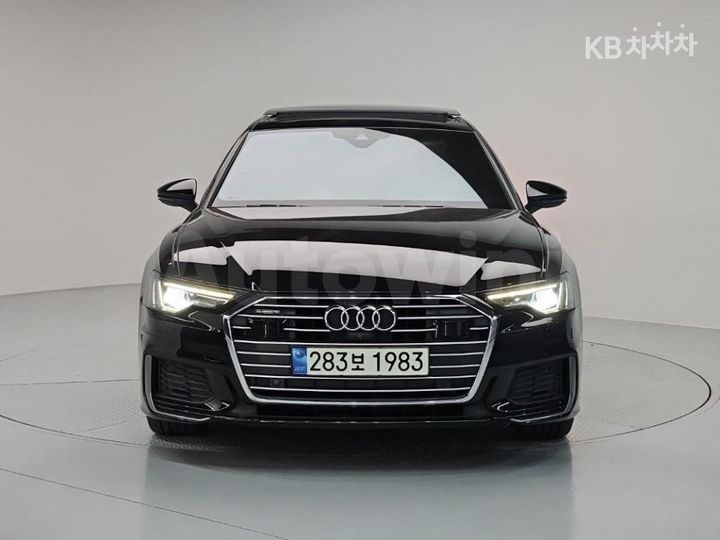 Audi A6 2021 WAUZZZF23MN085271 — 2