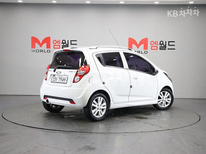 Chevrolet Spark 2014 KLYMC48VDEC589320 — 3