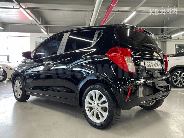 Chevrolet Spark 2019 KLYDC487DKC757714 — 3