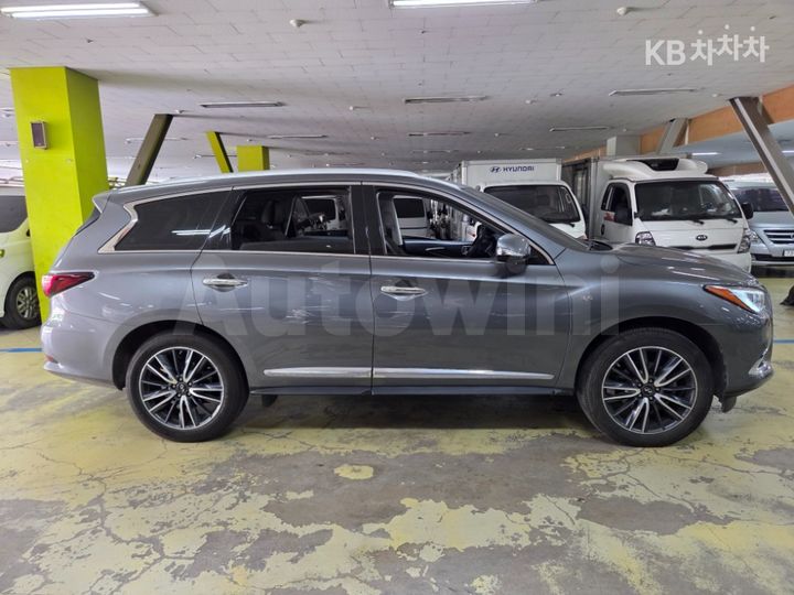 Infiniti QX