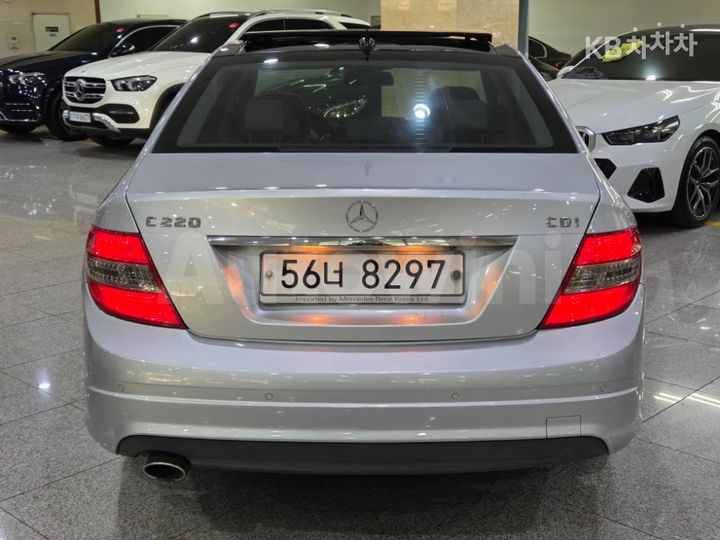 Mercedes-Benz C Class 2010 WDDGF0CB5AA319664 — 4