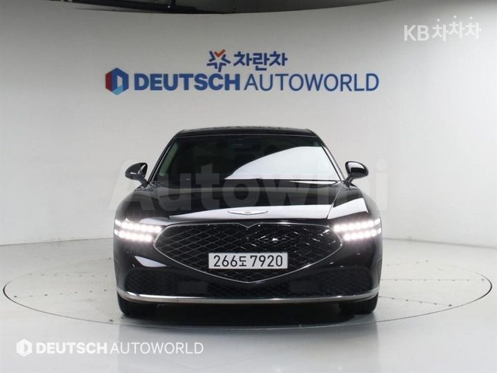 Genesis G90 2022 KMTFA41DDNU007801 — 2