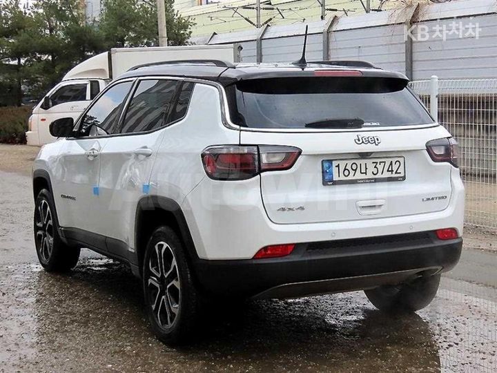 Jeep Compass 2022 3C4NJDCB6NT175659 — 3