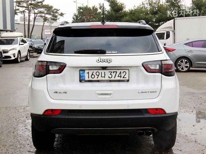 Jeep Compass 2022 3C4NJDCB6NT175659 — 4