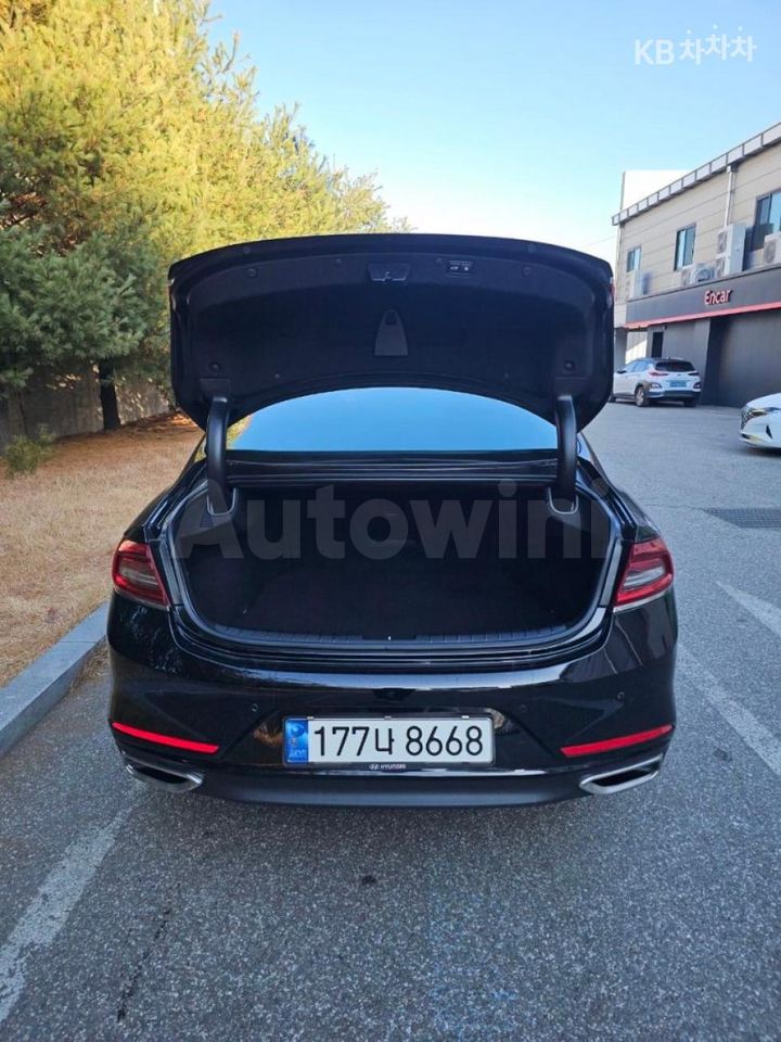 Hyundai Grandeur 2017 — 2