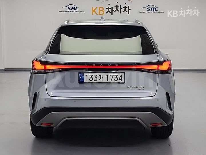 Lexus RX 2023 — 3