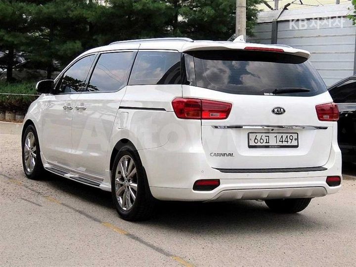 Kia Carnival 2019 KNAME81ABKS572829 — 3