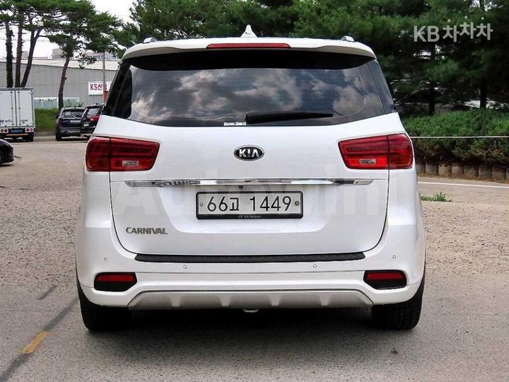 Kia Carnival 2019 KNAME81ABKS572829 — 4