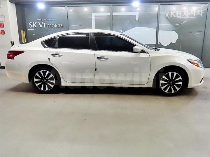 Nissan Altima 2018 — 5