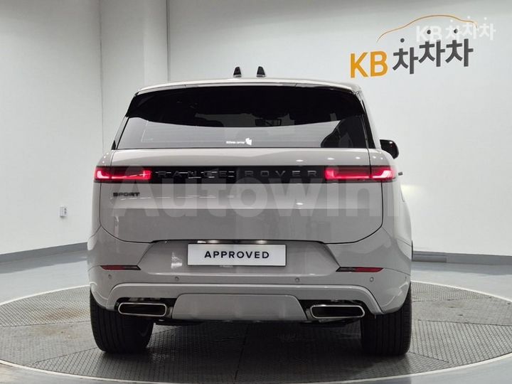 Land Rover Range Rover Sport 2025 SAL1A2B44SA461205 — 2