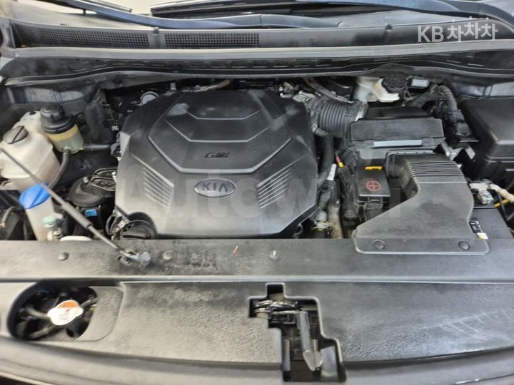 Kia Carnival 2019 KNAME811BKS568697 — 5