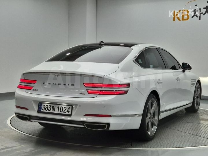Genesis G80 2022 KMTGB41CDNU099962 — 3