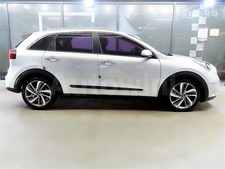 Kia Niro 2017 — 3