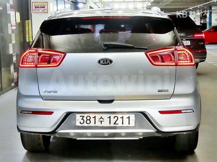 Kia Niro 2017 — 5