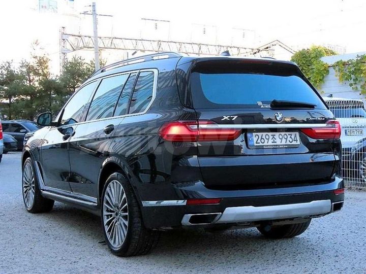 BMW X7 2021 — 3