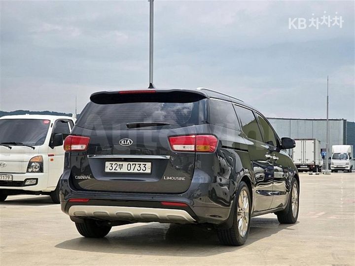 Kia Carnival 2016 KNAME81ABGS159610 — 4
